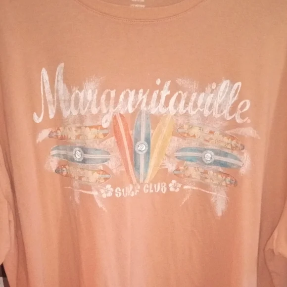 Tshirt - Picture 1 of 3